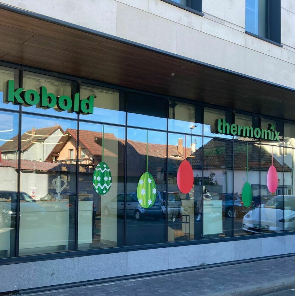 Campanie publicitară outdoor pentru Thermomix în Sibiu Realizare de campanie publicitară outdoor pentru Thermomix în Sibiu, accent pe calitate și impact vizual.