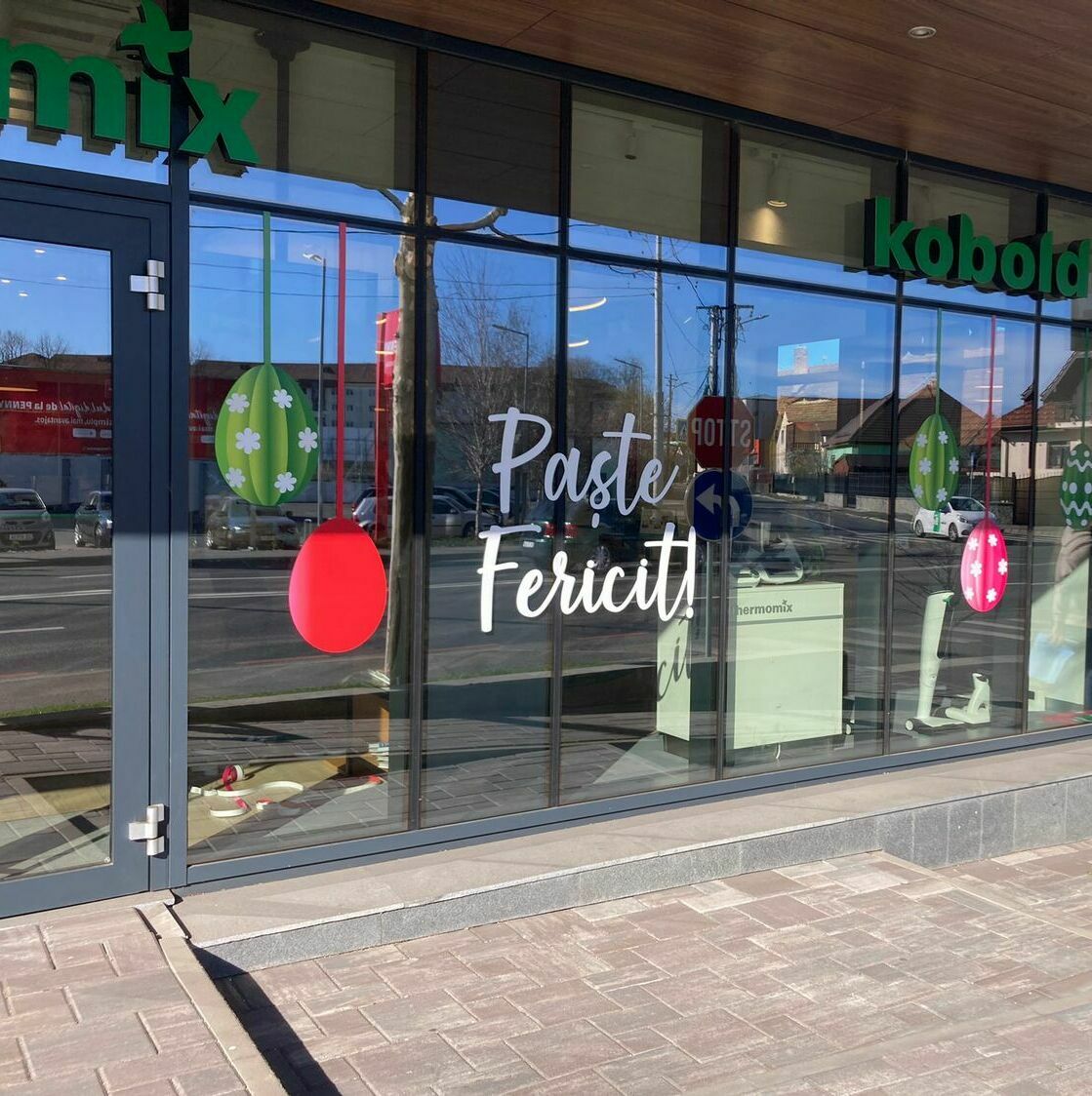 Producție publicitară outdoor pentru Kobold Sibiu Producție publicitară outdoor pentru Kobold Sibiu, cu accent pe profesionalism și impact vizual.